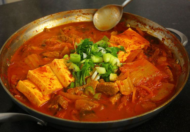 Kimchi-jjigae Kimchi stew Kimchijjigae recipe Maangchicom