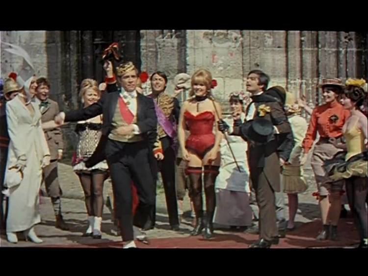 King of Hearts (1966 film) KING OF HEARTS TRAILER YouTube