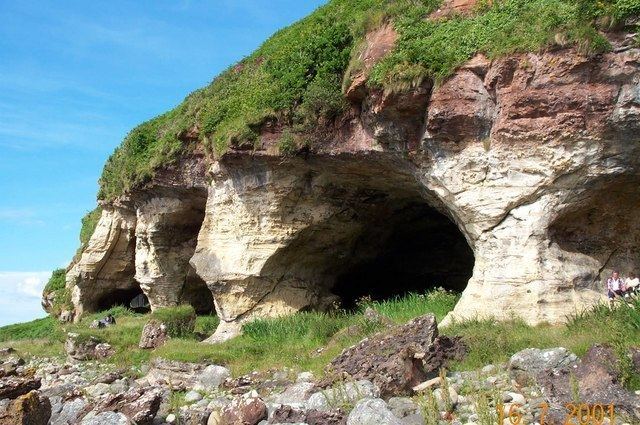 King's Cave Caves near Kings Cave Alisdair Mclean Geograph Britain and Ireland