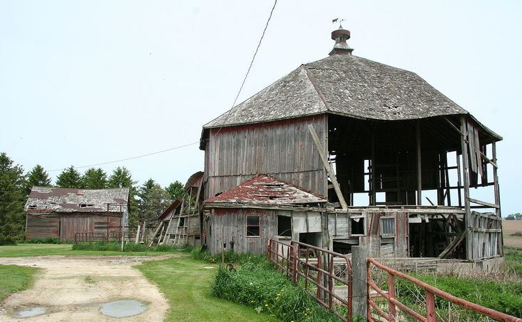 Kinney Octagon Barn