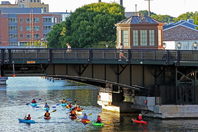 Kinnickinnic River (Milwaukee River) Rivers Reborn Special Report Major changes and 5 billion