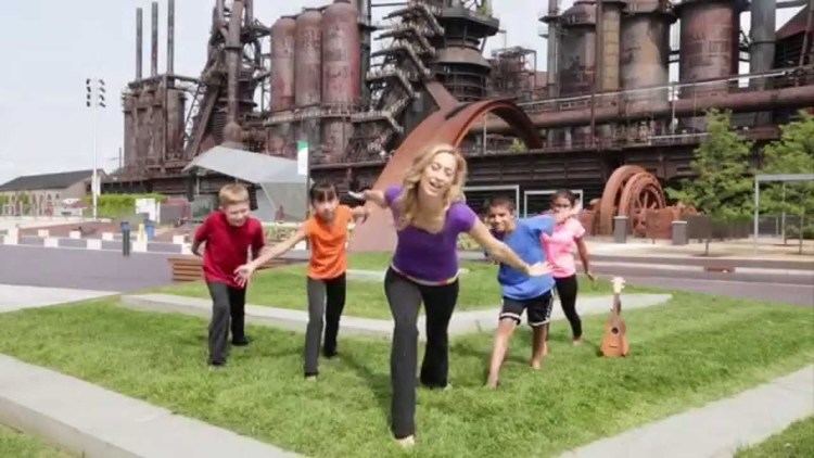Kira Willey Kira Willey Nature Fireflies Musical Yoga For Kids PBS YouTube
