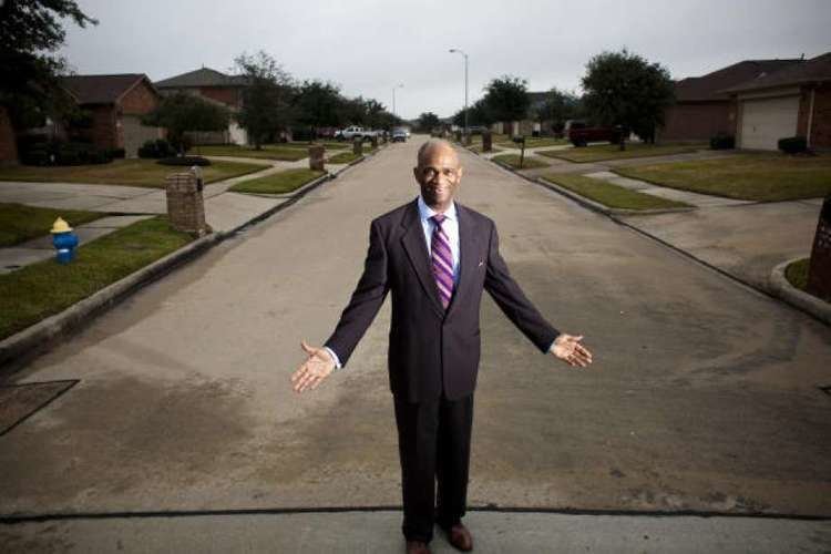 Kirbyjon Caldwell SW Houston housing plan has God on its side Houston Chronicle