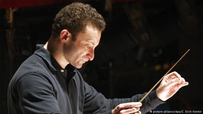 Kirill Petrenko Berlin Philharmonic puts music over maestros with new