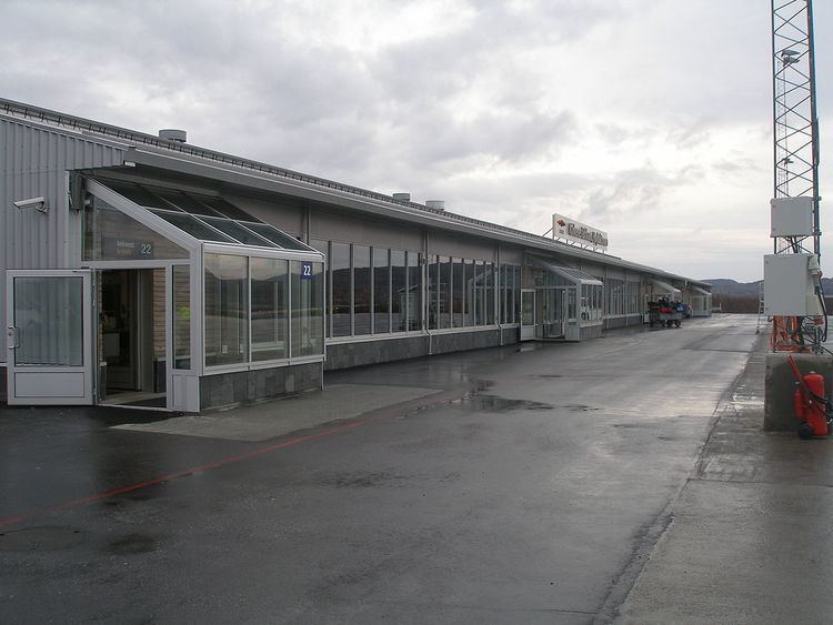 Kirkenes Airport, Høybuktmoen