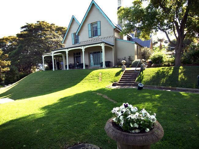 Kirribilli House Prime Minister Tony Abbott paying for daughter Bridget to live at