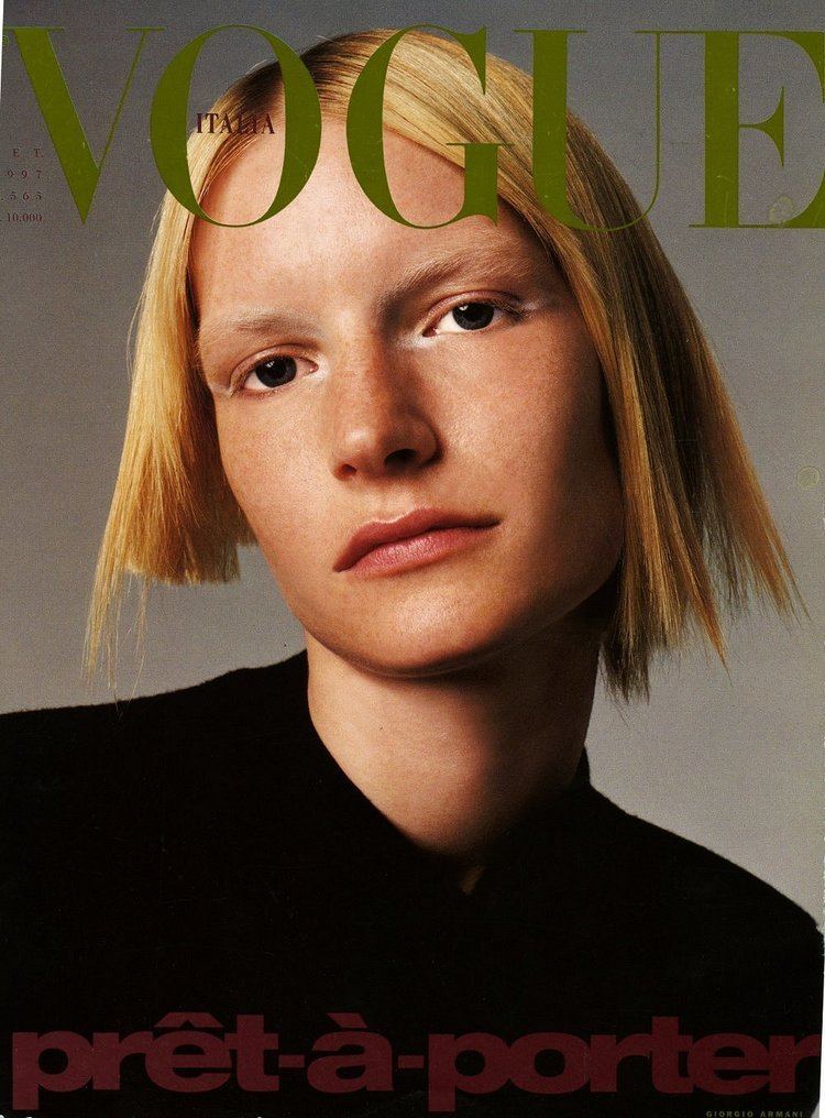 Kirsten Owen TBT Kirsten Owen covered Vogue Italia September 1997