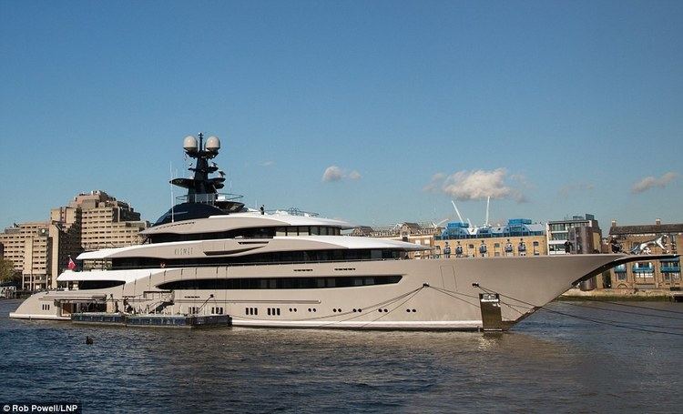 Kismet (yacht) Superyacht 39owned by billionaire Fulham FC chairman39 makes its way