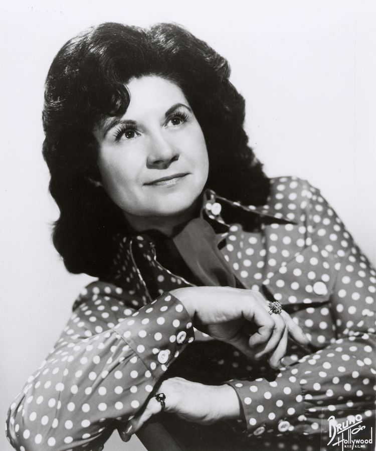 Kitty Wells Kitty Wells39s quotes famous and not much QuotationOf COM