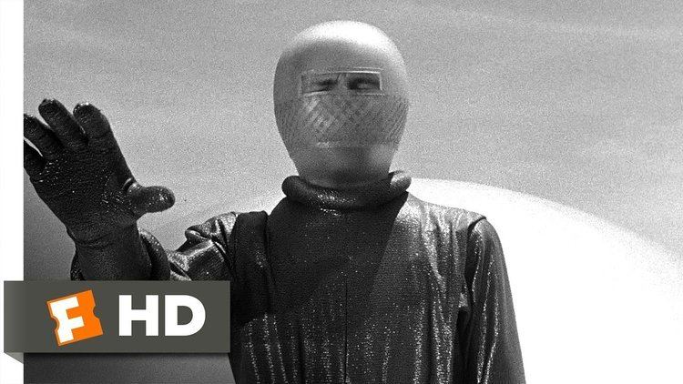 Klaatu (The Day the Earth Stood Still) The Day the Earth Stood Still 15 Movie CLIP Klaatu Comes in