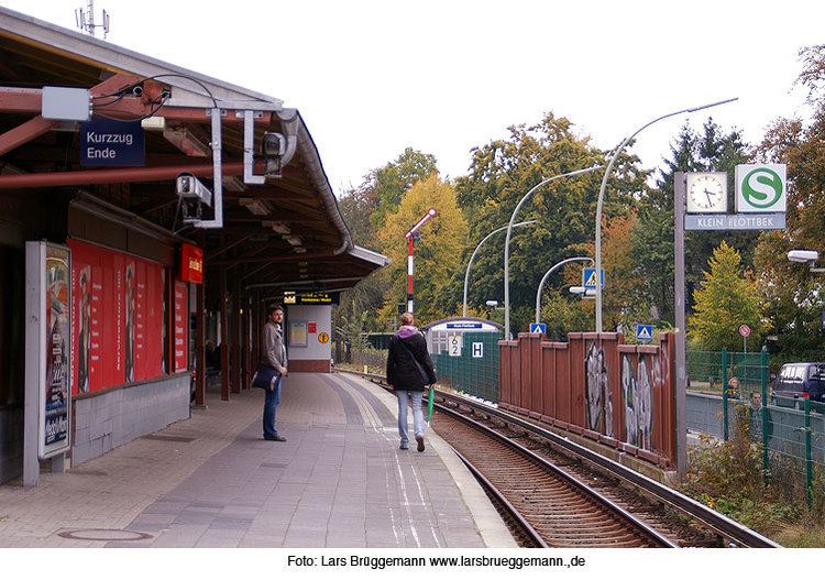 Klein Flottbek Der Bahnhof Klein Flottbek der Hamburger SBahn mit einem