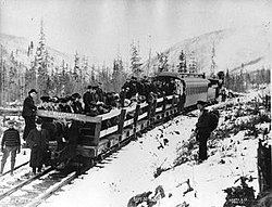 Klondike Mines Railway httpsuploadwikimediaorgwikipediaenthumb4