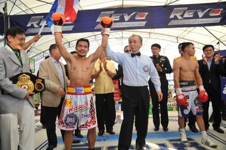 Thammanoon Niyomtrong WBA orders the mnimum title between NiyomtrongLoreto World