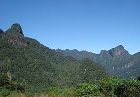 Knuckles Mountain Range httpsuploadwikimediaorgwikipediacommonsthu