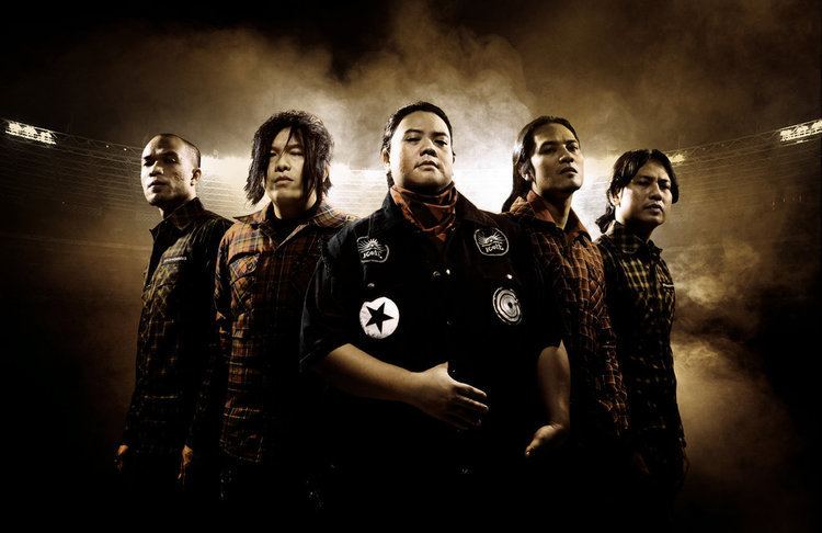 Koil (band) KoiLquot Rock Band from Bandung myStereoputrid Pinterest Band