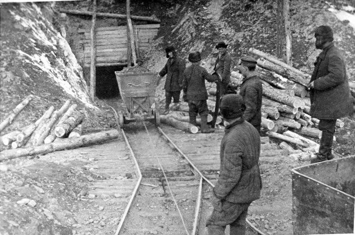 Kolyma Gulag Soviet Forced Labor Camps and the Struggle for Freedom