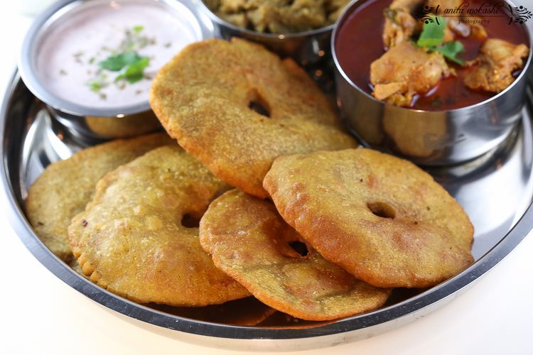 Kombdi vade Malvani Chicken Thali Recipes Crave Cook Click