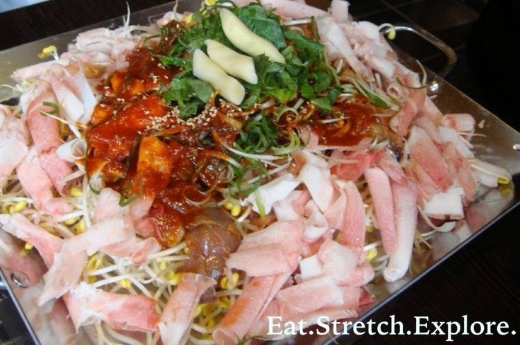 Kongbul Eat Stretch Explore Seoul Sinchon Kongbul Spicy