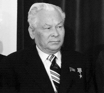 Konstantin Chernenko Biografia de Konstantin Chernenko