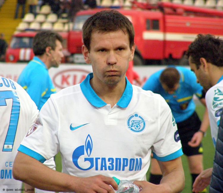 Konstantin Zyryanov Zenit midfielder Konstantin Zyryanov a break wallpapers
