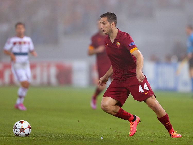 Kostas Manolas Arsenal transfer news Arsene Wenger targets Roma defender Kostas