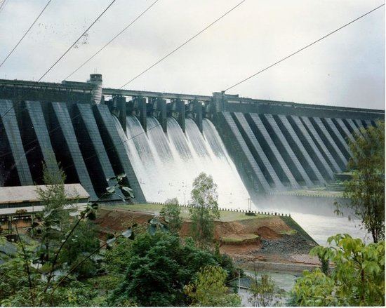 Koyna Dam httpsmediacdntripadvisorcommediaphotos03