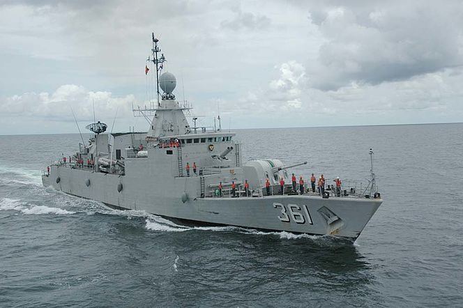 KRI Fatahillah (361) uploadwikimediaorgwikipediaidthumb007KRIF