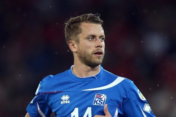 Kári Árnason (footballer, born 1982) ExDons star Kari Arnason Iceland is as small as Aberdeen if we