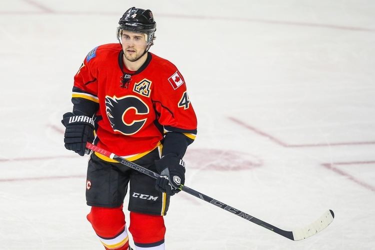 Kris Russell Flames skate away with 21 Game 1 win after late Kris