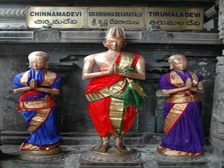 Krishnadevaraya, Chinnamadevi, and Tirumala Devi's Statues