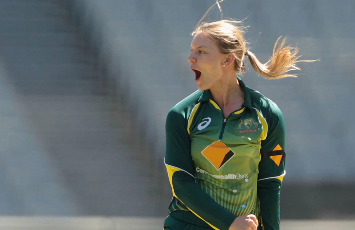 Kristen Beams Lucky charm39 Beams eyes Test debut cricketcomau