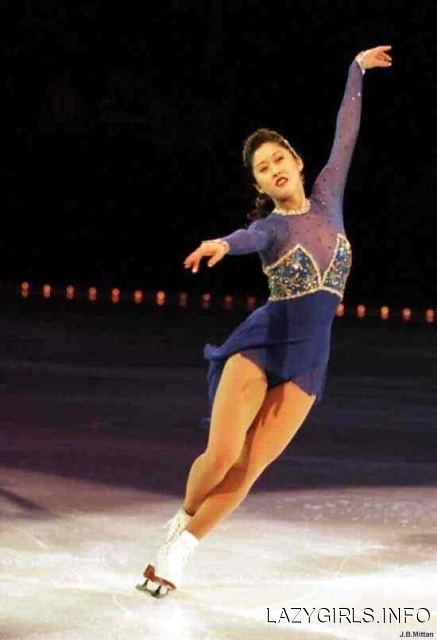 Kristi Yamaguchi Field of Gold 12 Days of Christmas Skating Countdown Day 6 Kristi