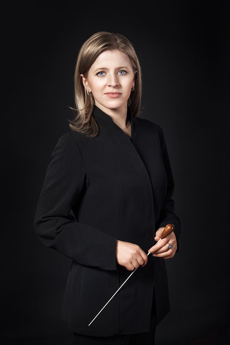 Kristiina Poska commences Principal Guest Conductor Tenure with Latvian  National Symphony Orchestra