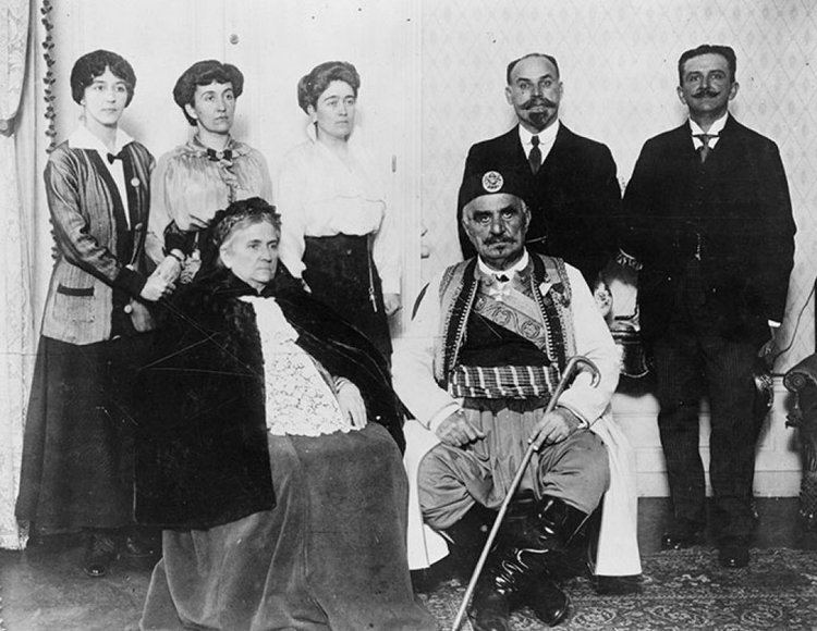 Krsto Popović DRAGULJI ISTORIJE Krsto Zrnov Popovi o aneksiji Crne Gore 1918