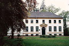 Krummbek Manor httpsuploadwikimediaorgwikipediacommonsthu