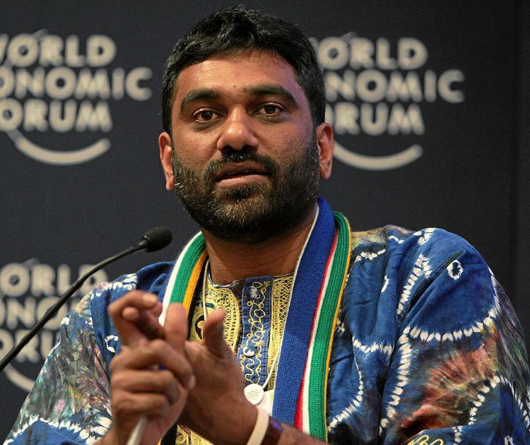 Kumi Naidoo httpsuploadwikimediaorgwikipediacommonsthu