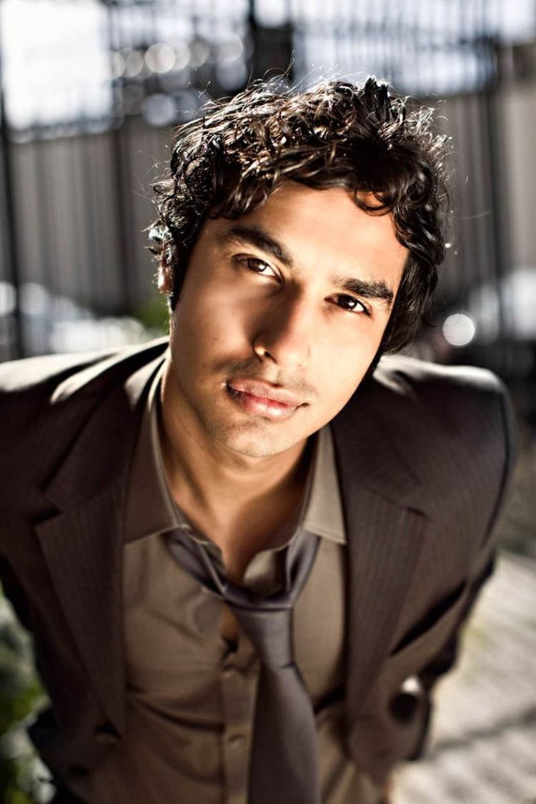 Kunal Nayyar Big Bang Theory39s39 Kunal Nayyar Signs to Write Humorous