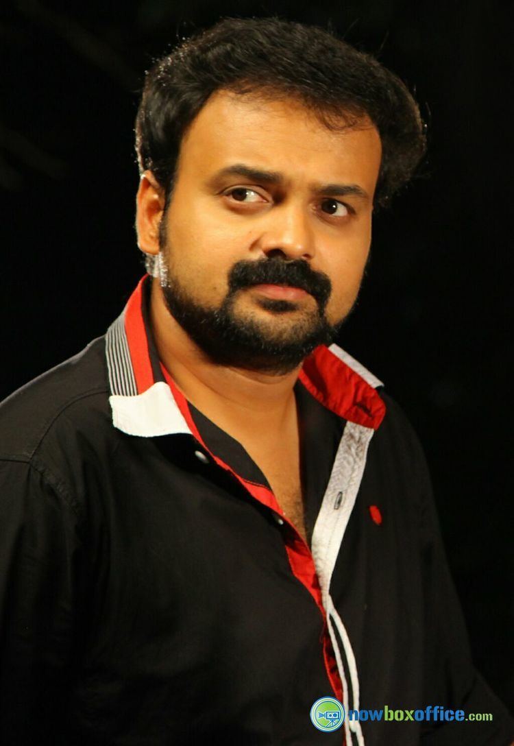 Kunchacko Boban Kunchacko Boban New Photos Kunchako Boban in Kathaveedu