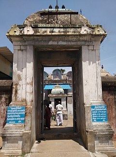 Kundala Karaneswarar Temple httpsuploadwikimediaorgwikipediacommonsthu