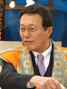 Kunishige Kamamoto httpsuploadwikimediaorgwikipediacommonsthu