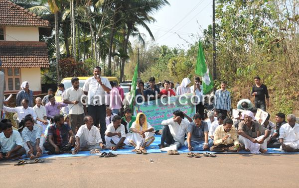 Kuppepadavu M39lore Kuppepadav residents demand better roads Daijiworldcom
