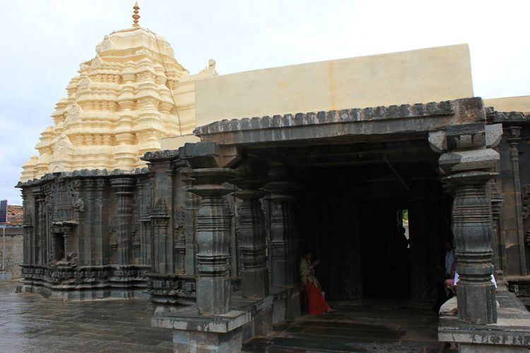 Kuruvathi Basaveshwara temple Shri Kuruvathi Basaveshwara Temple At Kuruvathi FindMessagescom
