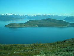 Kvænangen (fjord) httpsuploadwikimediaorgwikipediacommonsthu