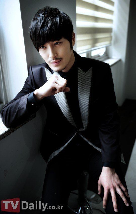 Kwak Hee-sung Kwak Heeseong Korean actor singer HanCinema