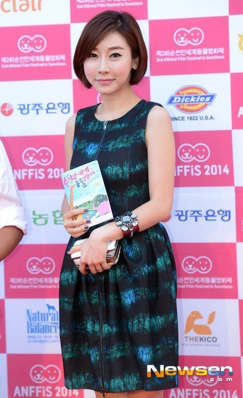 Kwak Hyun-hwa Kwak Hyunhwa Korean actress singer comedian HanCinema