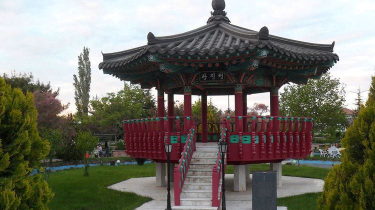Kwangjin Park