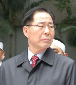 Kwon Young-ghil httpsuploadwikimediaorgwikipediacommonsthu