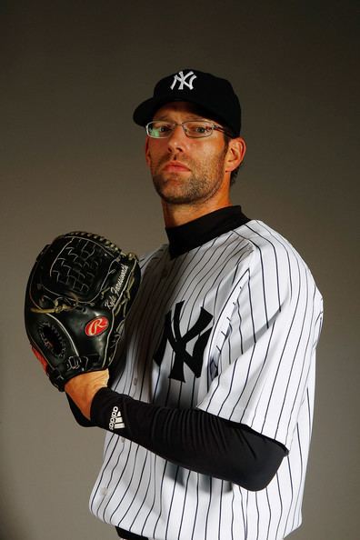 Kyle Farnsworth Kyle Farnsworth Pictures New York Yankees Photo Day Zimbio