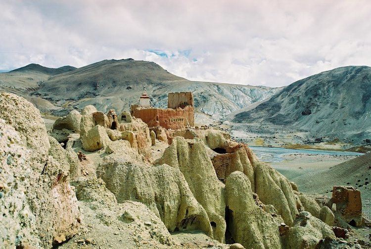 Kyunglung Panoramio Photo of Kyunglung fortress over Sutlej