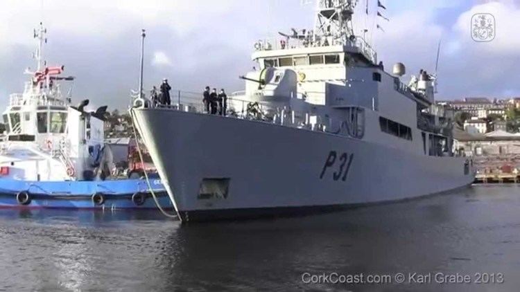 LÉ Eithne (P31) L Eithne P31 Turning Cork Harbour 2013 YouTube